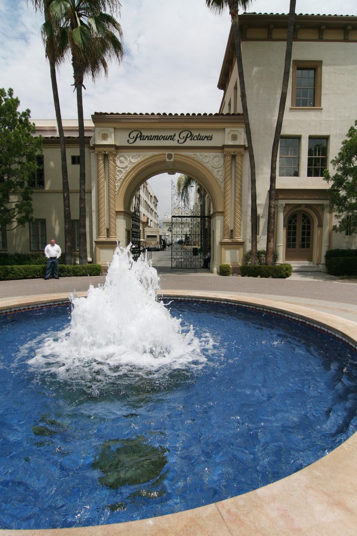 Paramount Gate & Fountain